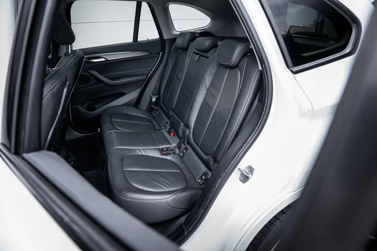 xDrive20i 192pk M-Sport Org.NL|Pano-dak|Leder|HuD|Elek-A.klep|1e-eig.|Dealeronderhouden