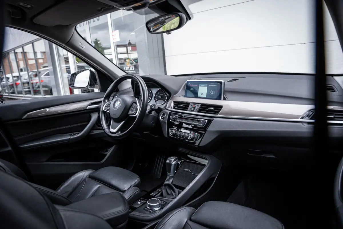xDrive20i 192pk M-Sport Org.NL|Pano-dak|Leder|HuD|Elek-A.klep|1e-eig.|Dealeronderhouden