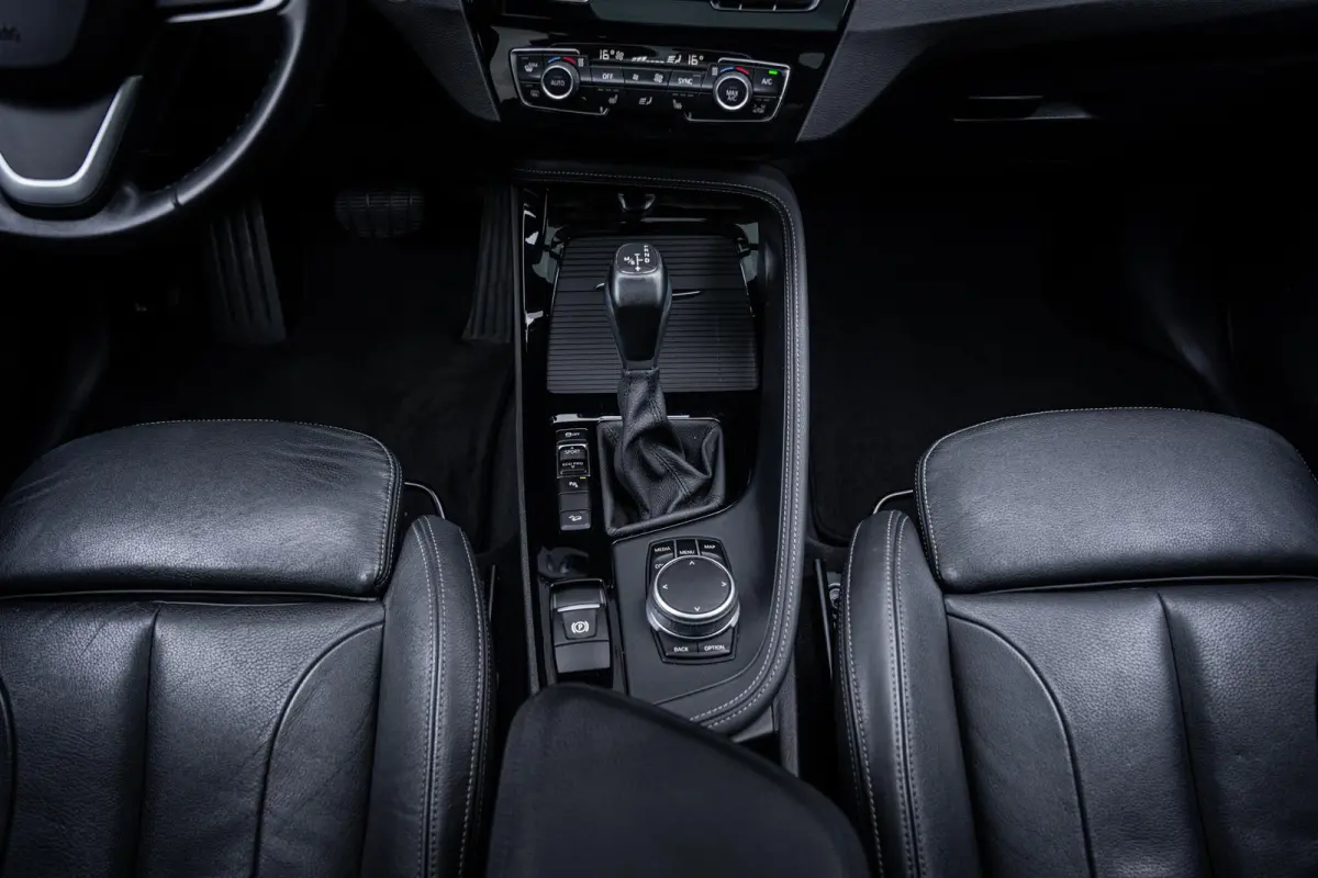 xDrive20i 192pk M-Sport Org.NL|Pano-dak|Leder|HuD|Elek-A.klep|1e-eig.|Dealeronderhouden