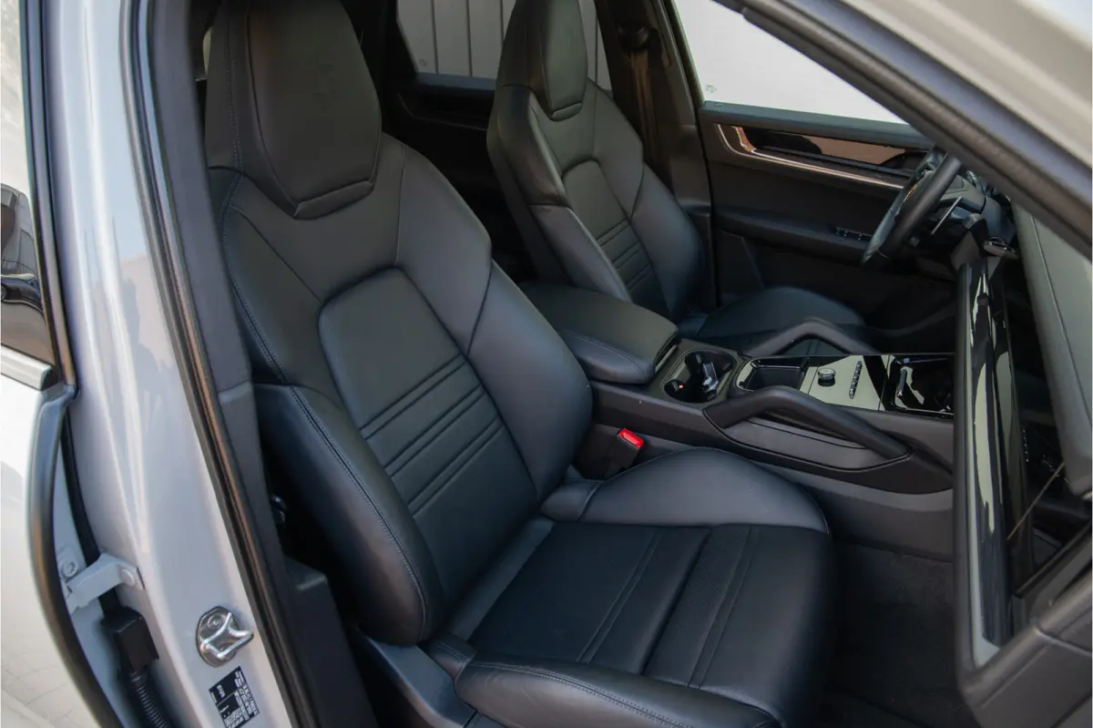 3.0 E-Hybrid Sport-Design, Lederpakket, Passenger Display, Pano, Bose, Adapt. Cruise, Luchtvering