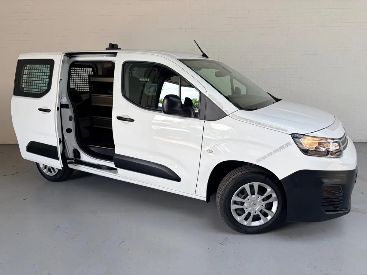 Servicewagen automaat 1.5 BlueHDI 130pk L1H1 BOTT inrichting, Victron omvormer v230, Standkachel, RIJKLAARPRIJS!