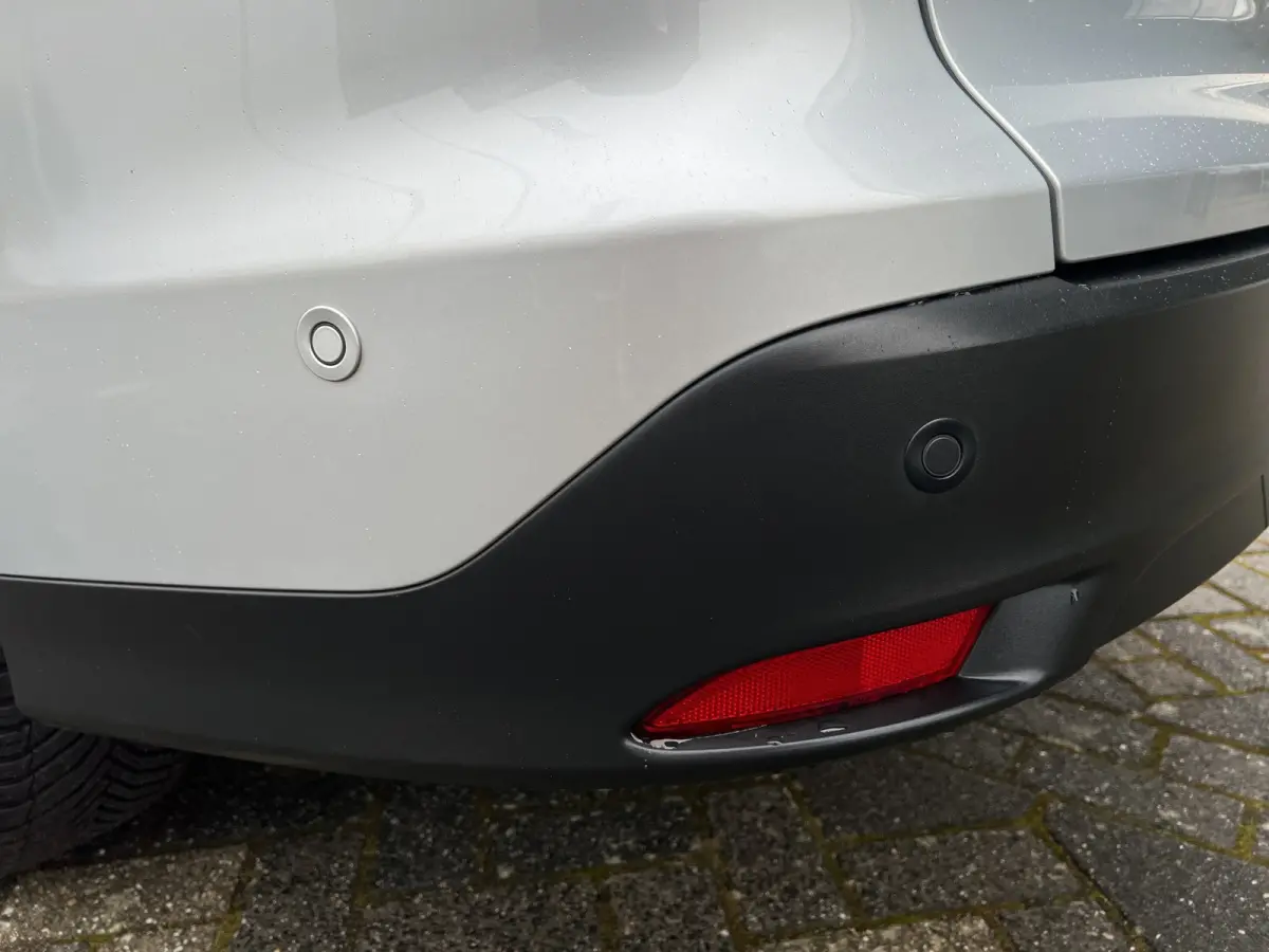 1.5 150pk Titanium Automaat | 1e eigenaar | Voorruitverwarming | Carplay | Climate controle| Cruise controle | Keyless entry | Parkeersensoren voor en achter | Dealer onderhouden