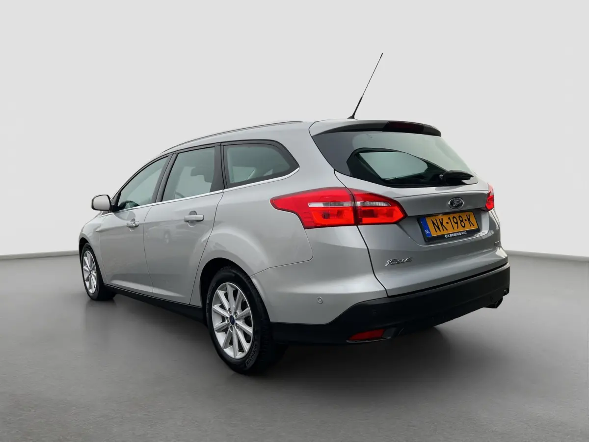 1.5 150pk Titanium Automaat | 1e eigenaar | Voorruitverwarming | Carplay | Climate controle| Cruise controle | Keyless entry | Parkeersensoren voor en achter | Dealer onderhouden