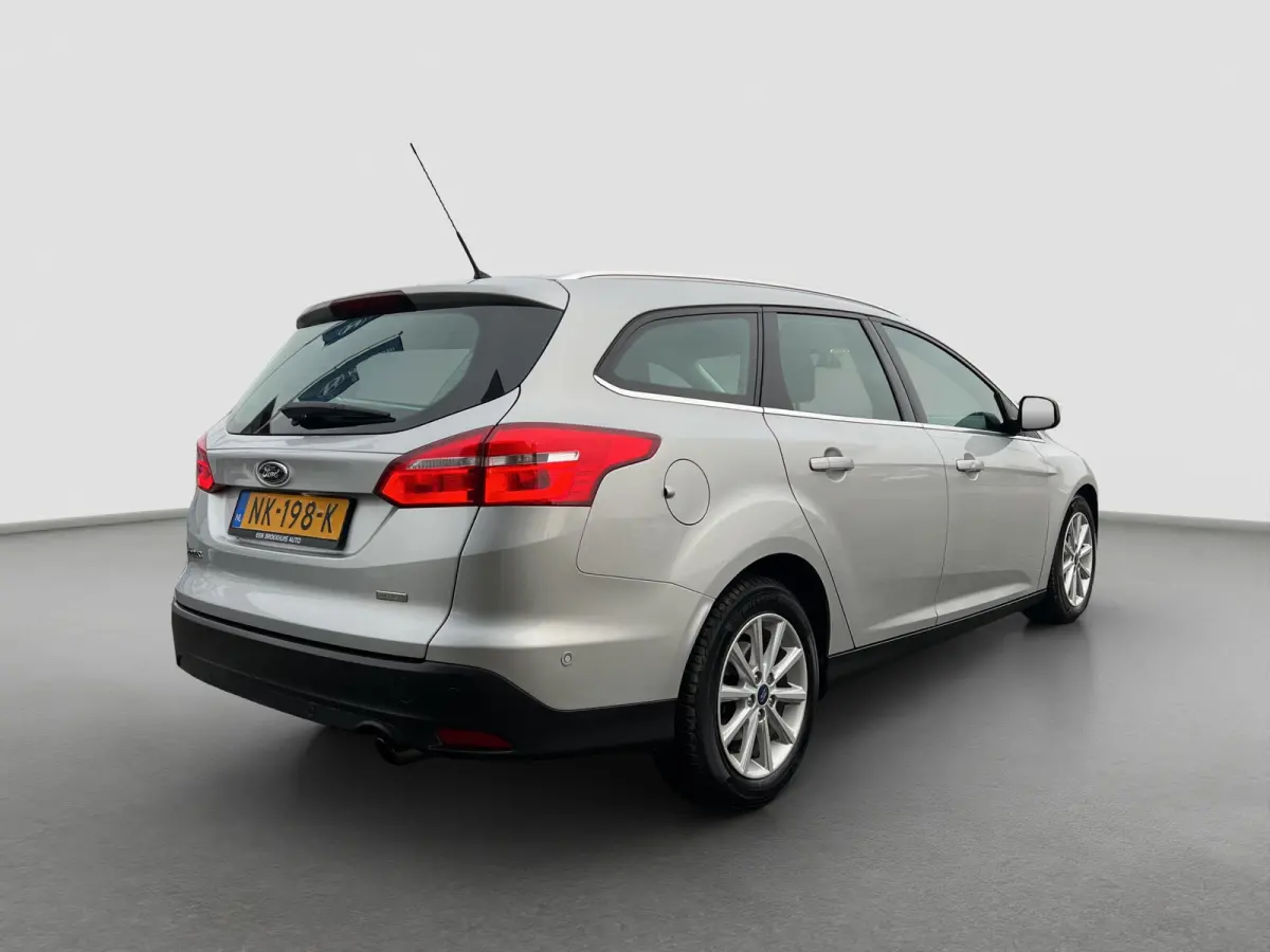 1.5 150pk Titanium Automaat | 1e eigenaar | Voorruitverwarming | Carplay | Climate controle| Cruise controle | Keyless entry | Parkeersensoren voor en achter | Dealer onderhouden