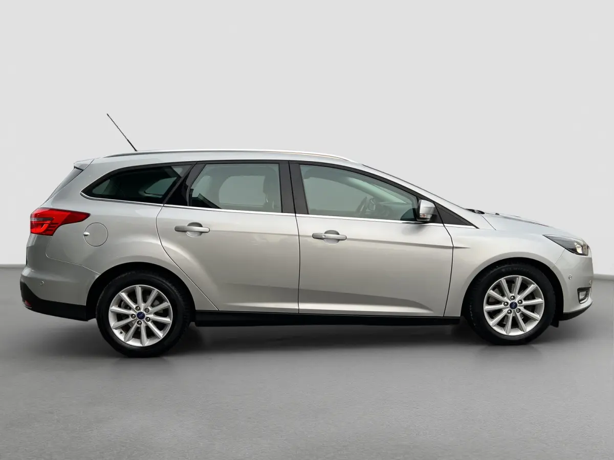 1.5 150pk Titanium Automaat | 1e eigenaar | Voorruitverwarming | Carplay | Climate controle| Cruise controle | Keyless entry | Parkeersensoren voor en achter | Dealer onderhouden