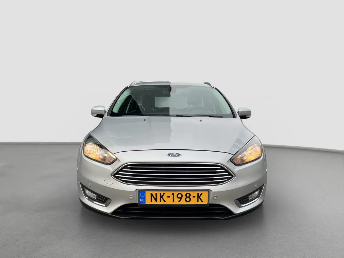 1.5 150pk Titanium Automaat | 1e eigenaar | Voorruitverwarming | Carplay | Climate controle| Cruise controle | Keyless entry | Parkeersensoren voor en achter | Dealer onderhouden
