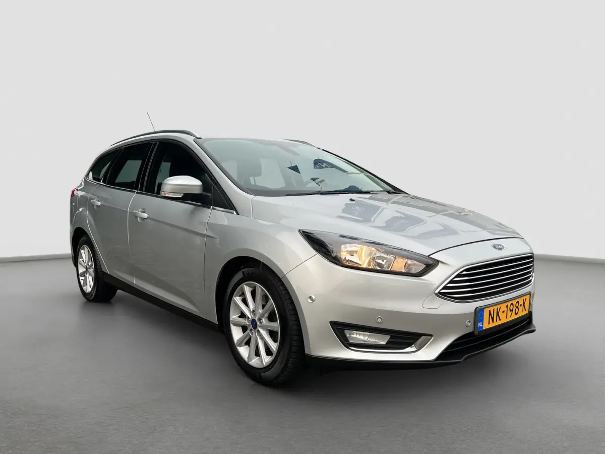 1.5 150pk Titanium Automaat | 1e eigenaar | Voorruitverwarming | Carplay | Climate controle| Cruise controle | Keyless entry | Parkeersensoren voor en achter | Dealer onderhouden