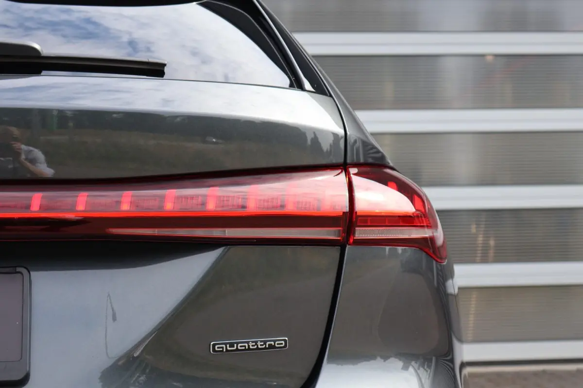 Avant 2.0 299pk quattro S edition | LED Matrix Koplampen | Trekhaak