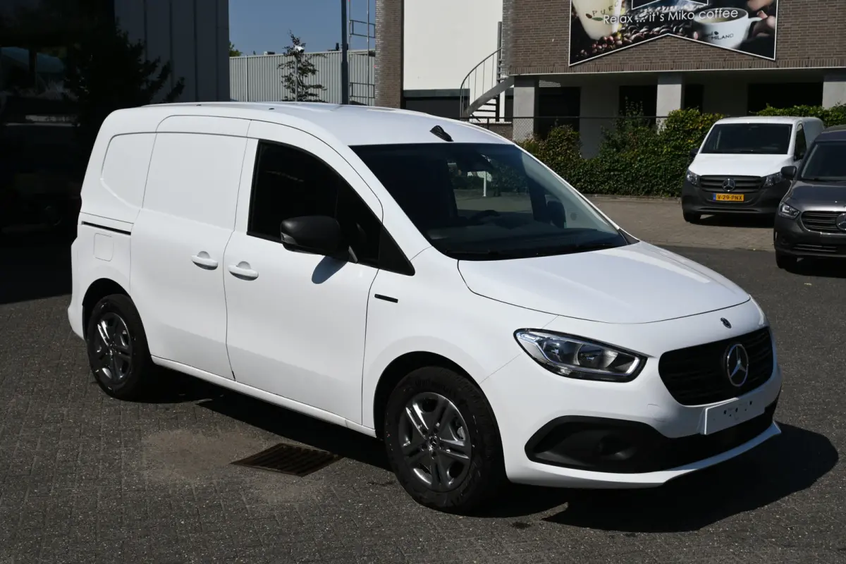 112 Pro L1 51 kWh AC-opladen 22kW/DC-opladen 75kW, Smartphone integratiepakket, Etc.