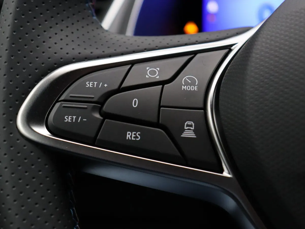 1.6 E-Tech full hybrid 145 esprit Alpine | Stuurverwarming | Adaptieve cruise control | Achteruitrijcamera | Climate control |