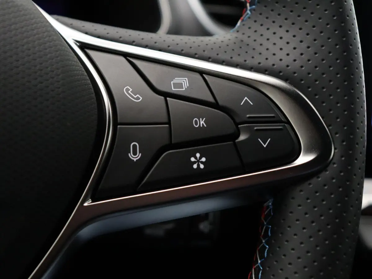 1.6 E-Tech full hybrid 145 esprit Alpine | Stuurverwarming | Adaptieve cruise control | Achteruitrijcamera | Climate control |