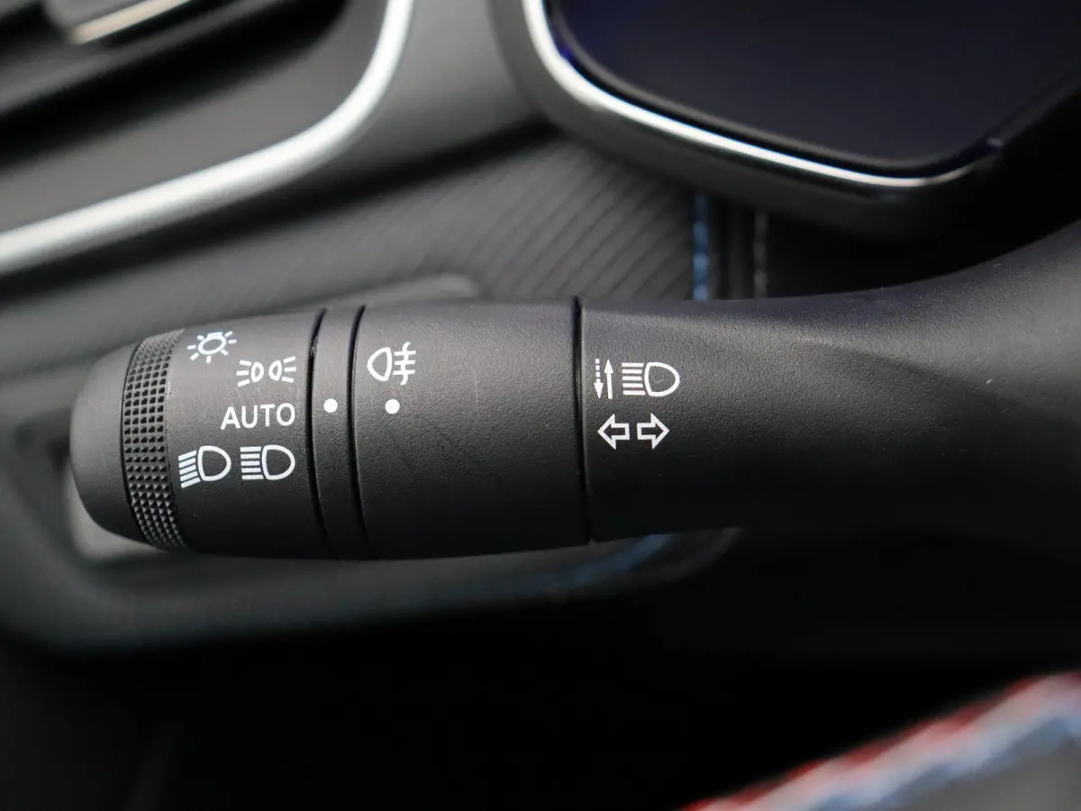1.6 E-Tech full hybrid 145 esprit Alpine | Stuurverwarming | Adaptieve cruise control | Achteruitrijcamera | Climate control |