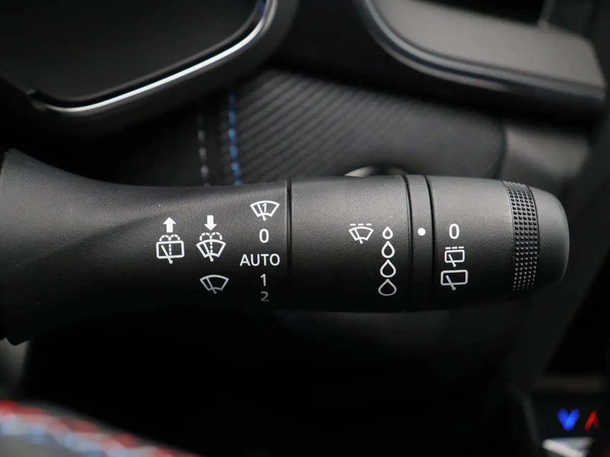 1.6 E-Tech full hybrid 145 esprit Alpine | Stuurverwarming | Adaptieve cruise control | Achteruitrijcamera | Climate control |