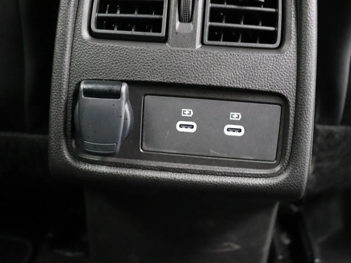 1.6 E-Tech full hybrid 145 esprit Alpine | Stuurverwarming | Adaptieve cruise control | Achteruitrijcamera | Climate control |