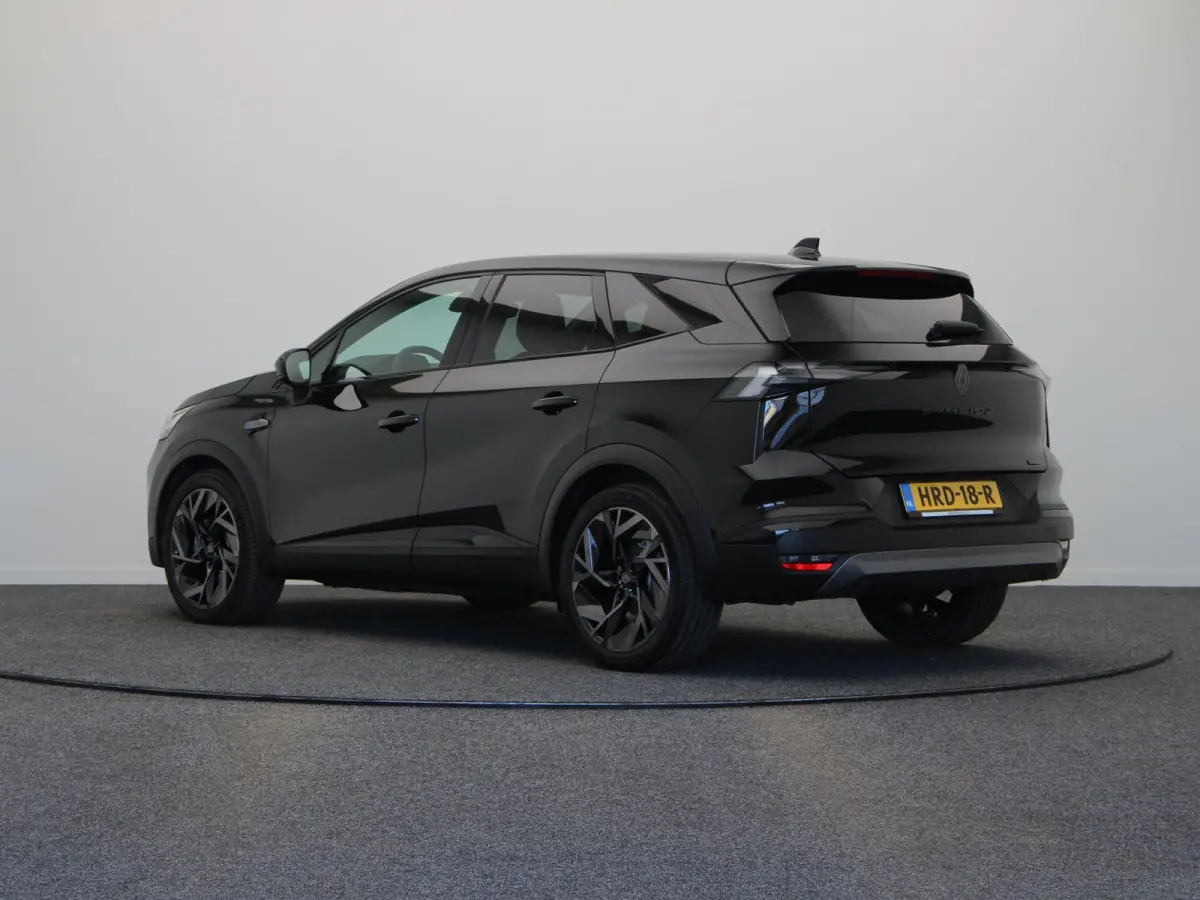 1.6 E-Tech full hybrid 145 esprit Alpine | Stuurverwarming | Adaptieve cruise control | Achteruitrijcamera | Climate control |