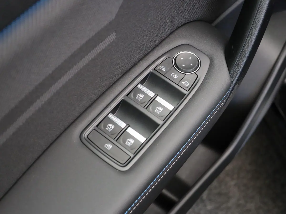 1.6 E-Tech full hybrid 145 esprit Alpine | Stuurverwarming | Adaptieve cruise control | Achteruitrijcamera | Climate control |