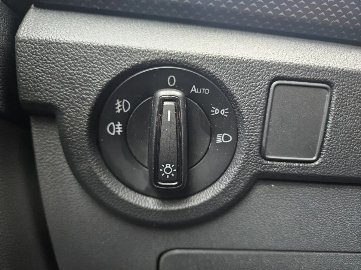 1.0 TSI Life Business Carplay! NAP! LED! Mooie/Nette Auto! Navigatie! Airco/Clima! Cruise Control!