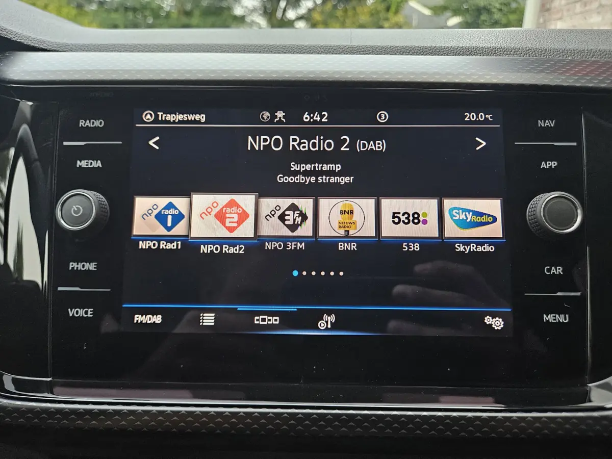 1.0 TSI Life Business Carplay! NAP! LED! Mooie/Nette Auto! Navigatie! Airco/Clima! Cruise Control!