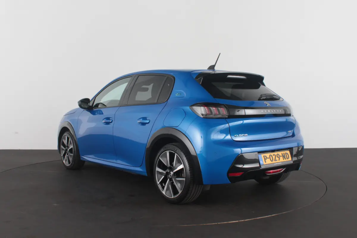 EV GT Line 50 kWh > Full LED/Stoelverwarming/Camera/17inch/Keyless