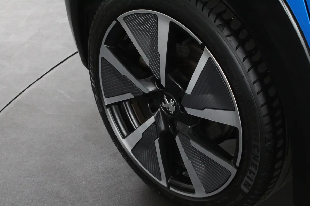 EV GT Line 50 kWh > Full LED/Stoelverwarming/Camera/17inch/Keyless