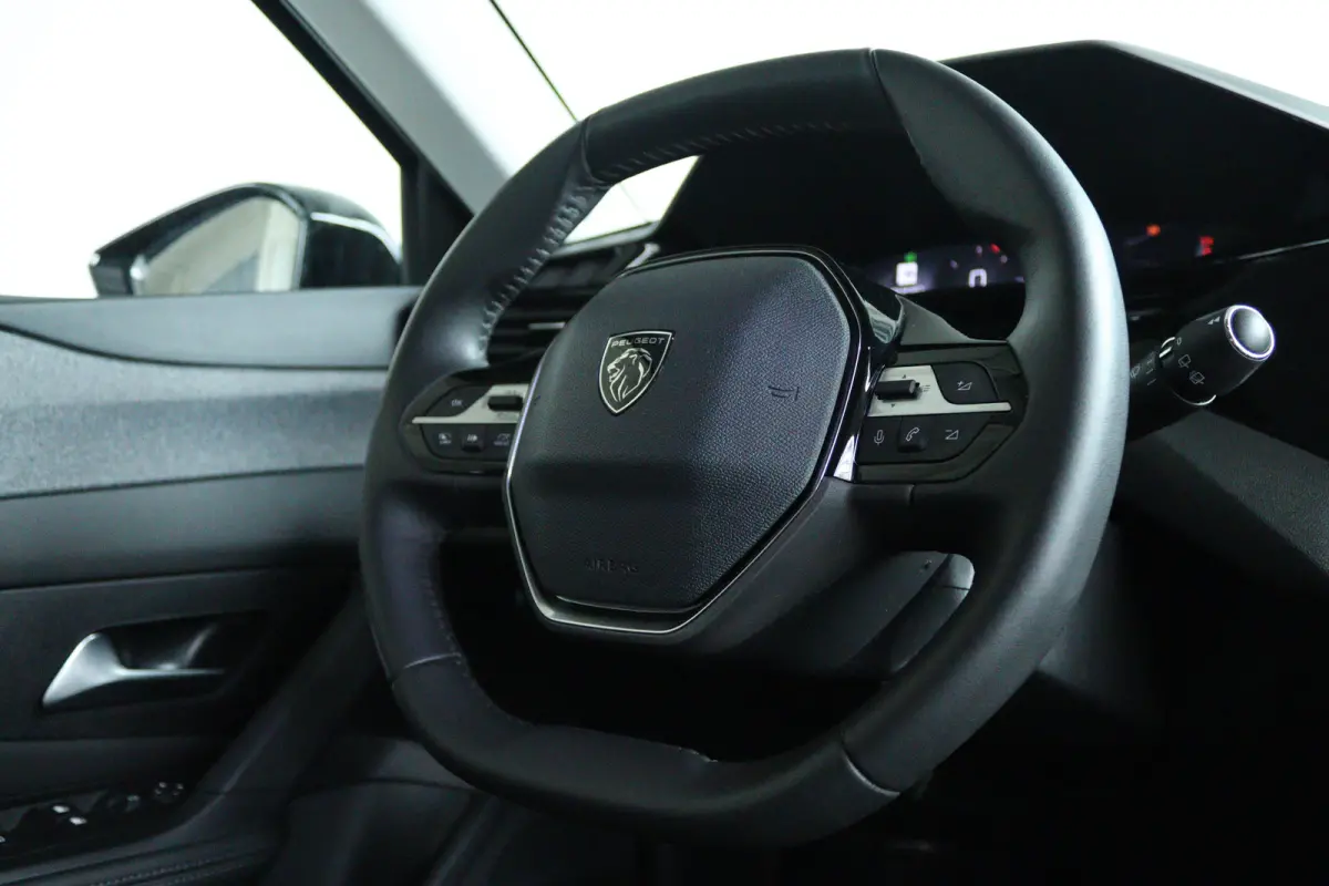 1.2 Turbo Allure Pack Business | Adapt. Cruise | Camera | Dodehoekdetectie | Navi | Carplay | Climate | Keyless | LED | LMV |