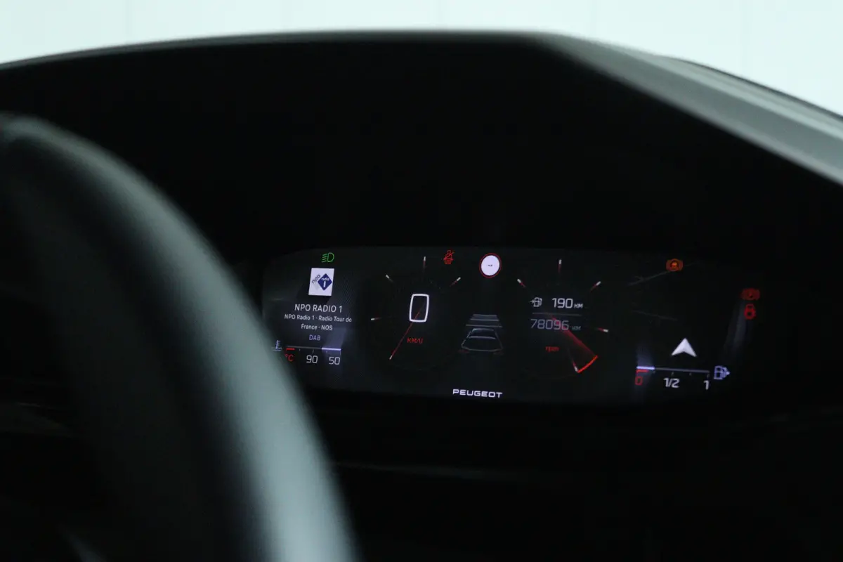 1.2 Turbo Allure Pack Business | Adapt. Cruise | Camera | Dodehoekdetectie | Navi | Carplay | Climate | Keyless | LED | LMV |