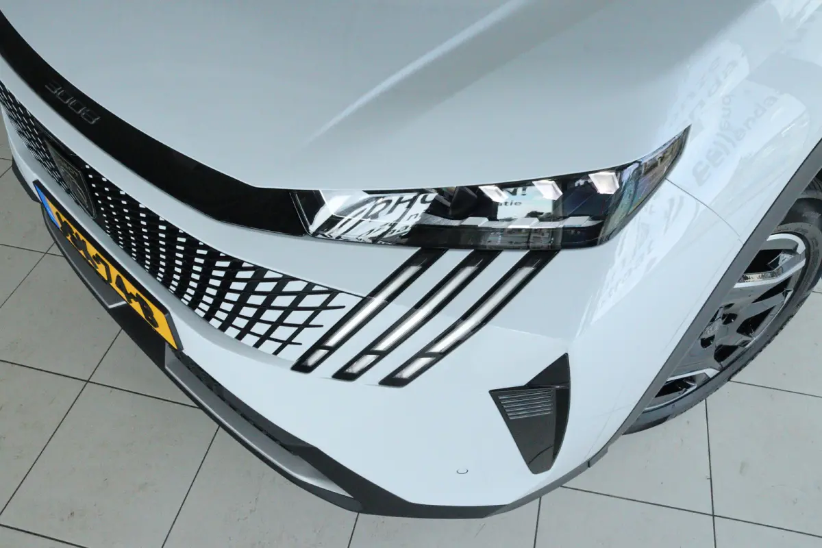 1.6 plug-in Hybrid 195 GT | Cruise Control | Schuifdak | Massage | Memory | Alcantara | Camera | Trekhaak | Carplay | Navi | Keyless | MATRIX |