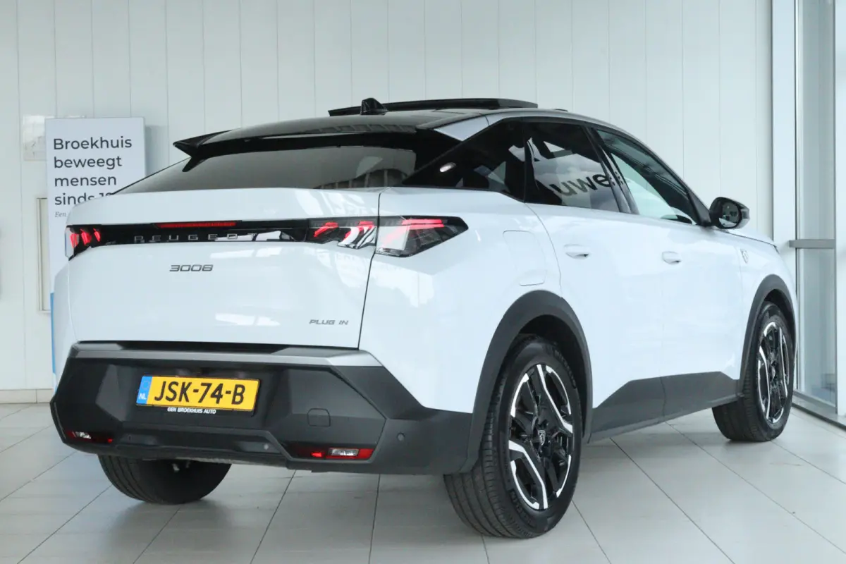 1.6 plug-in Hybrid 195 GT | Cruise Control | Schuifdak | Massage | Memory | Alcantara | Camera | Trekhaak | Carplay | Navi | Keyless | MATRIX |