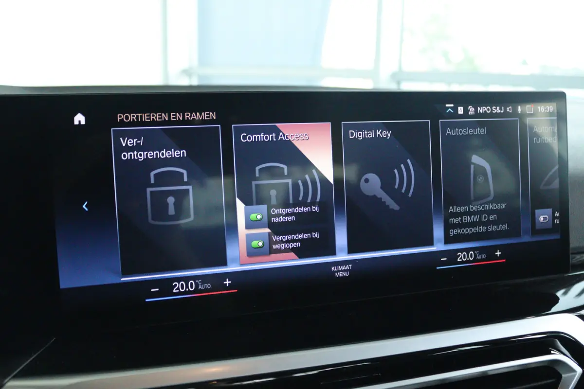 220i M-Sport | Cruise Control | Camera | Keyless | Stuur+Stoelverwarming | Widescreen | HiFi | 19 Inch | Navi | Carplay