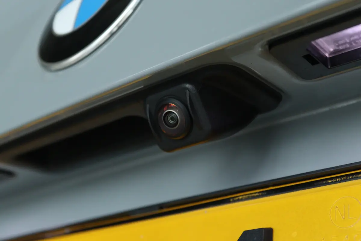 220i M-Sport | Cruise Control | Camera | Keyless | Stuur+Stoelverwarming | Widescreen | HiFi | 19 Inch | Navi | Carplay