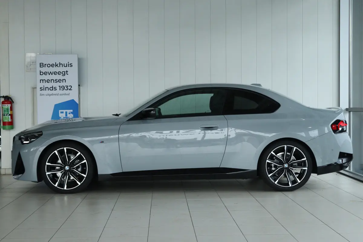 220i M-Sport | Cruise Control | Camera | Keyless | Stuur+Stoelverwarming | Widescreen | HiFi | 19 Inch | Navi | Carplay