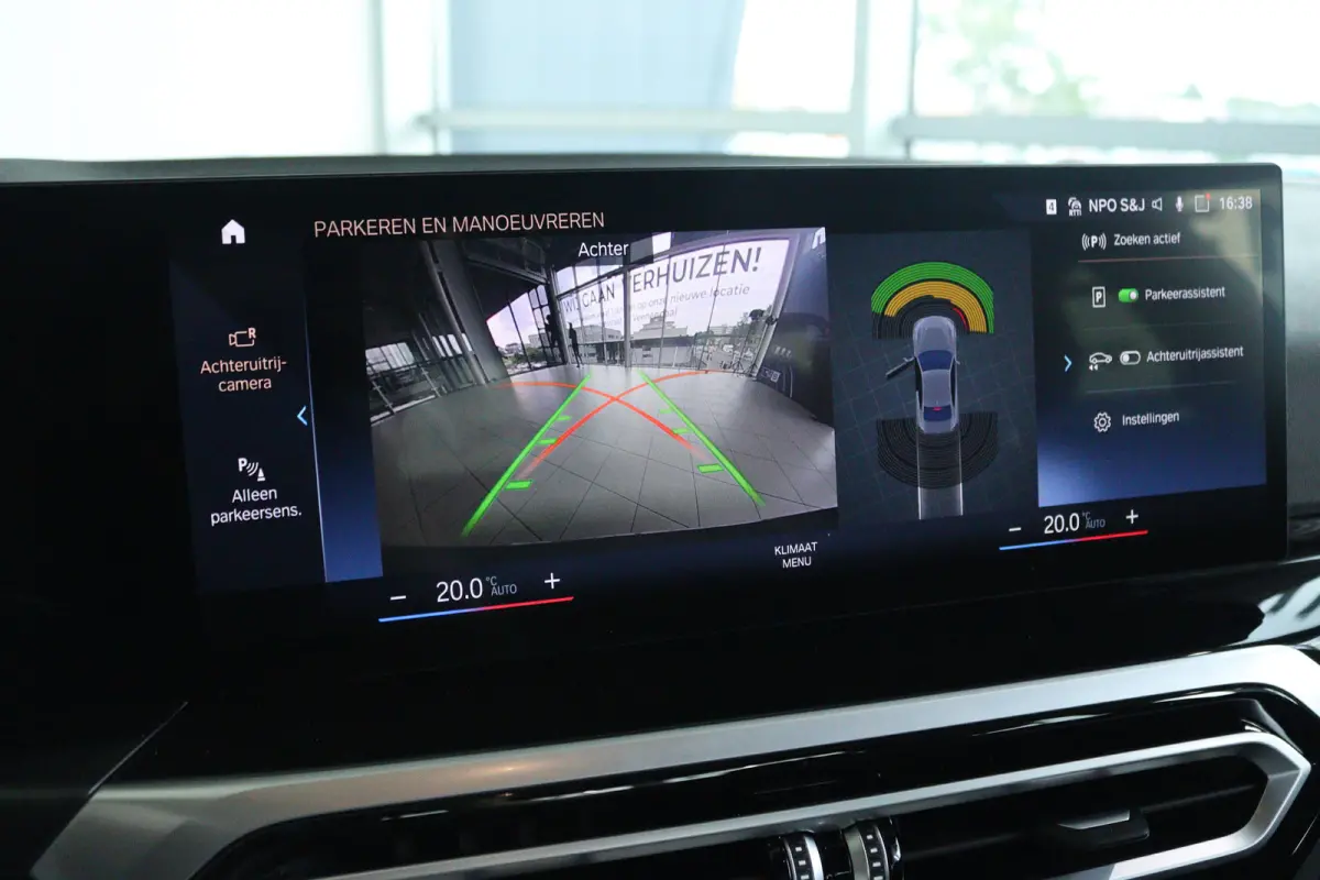 220i M-Sport | Cruise Control | Camera | Keyless | Stuur+Stoelverwarming | Widescreen | HiFi | 19 Inch | Navi | Carplay