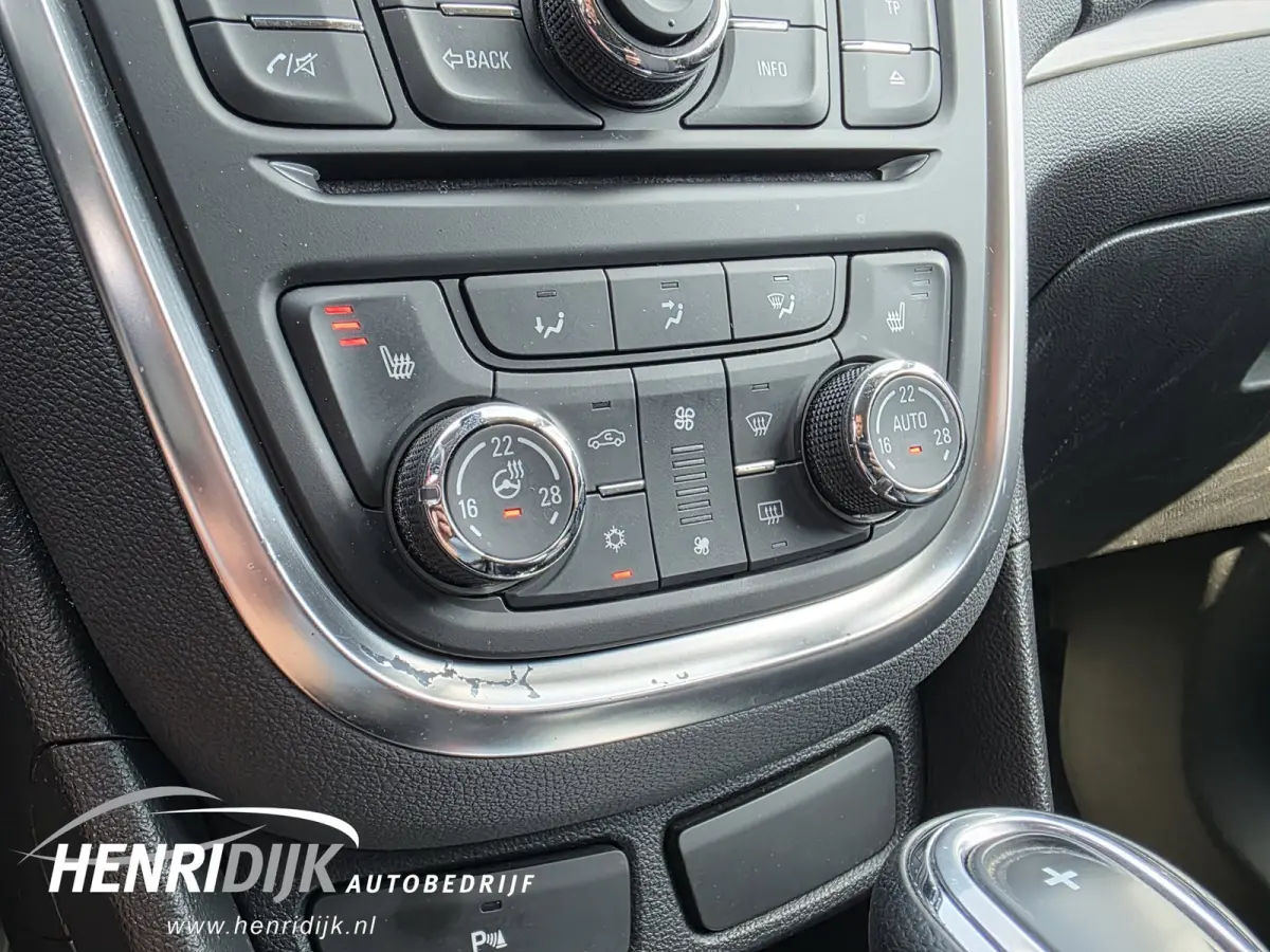 1.4 T Edition Automaat / Camera / Clima / Navi / Stoelverwarming