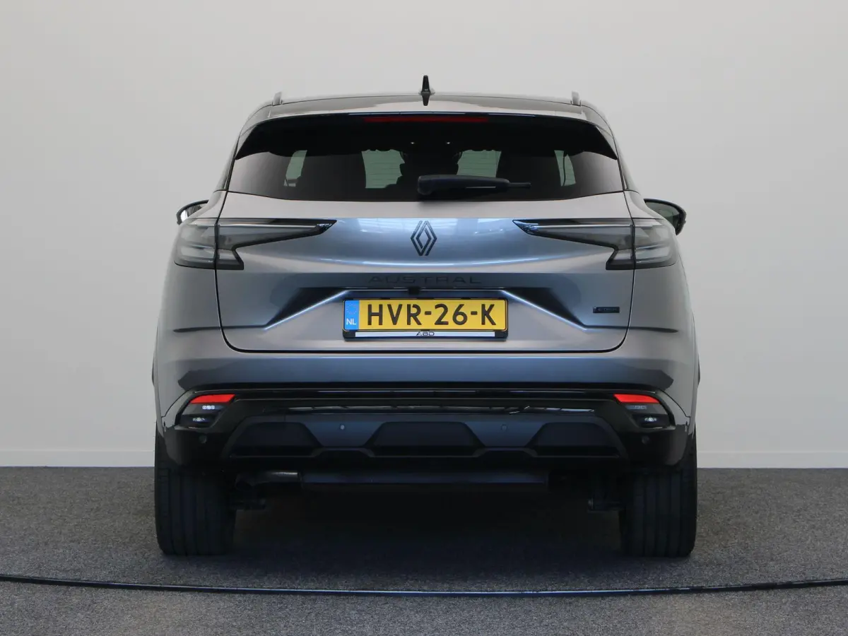 1.2 E-Tech full hybrid 200 iconic esprit Alpine | Voorstoelen/stuurwiel verwarming| Elektrische verstelbare voorstoelen | Climate control | Dodehoek detectie |