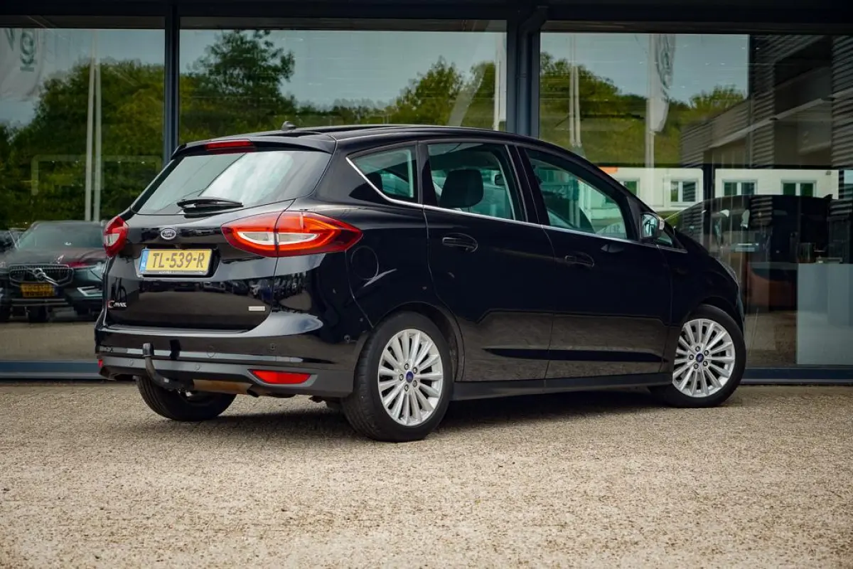 1.5 Titanium / Trekhaak / Carplay / NL Auto / Dealeronderhoud / 4 Cilinder