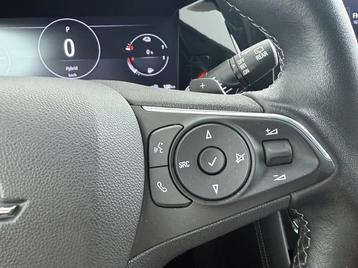1.6 Turbo Plug-In Hybrid GS Line | Adaptieve Cruise Control | Stoel en stuurwiel verwarming | | Achteruitrijcamera | Afwijkende dakkleur | Apple Carplay/Android Auto|telefoonintegratie premi