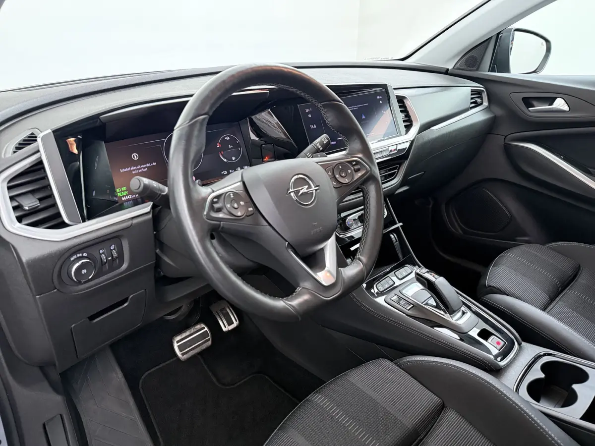 1.6 Turbo Plug-In Hybrid GS Line | Adaptieve Cruise Control | Stoel en stuurwiel verwarming | | Achteruitrijcamera | Afwijkende dakkleur | Apple Carplay/Android Auto|telefoonintegratie premi