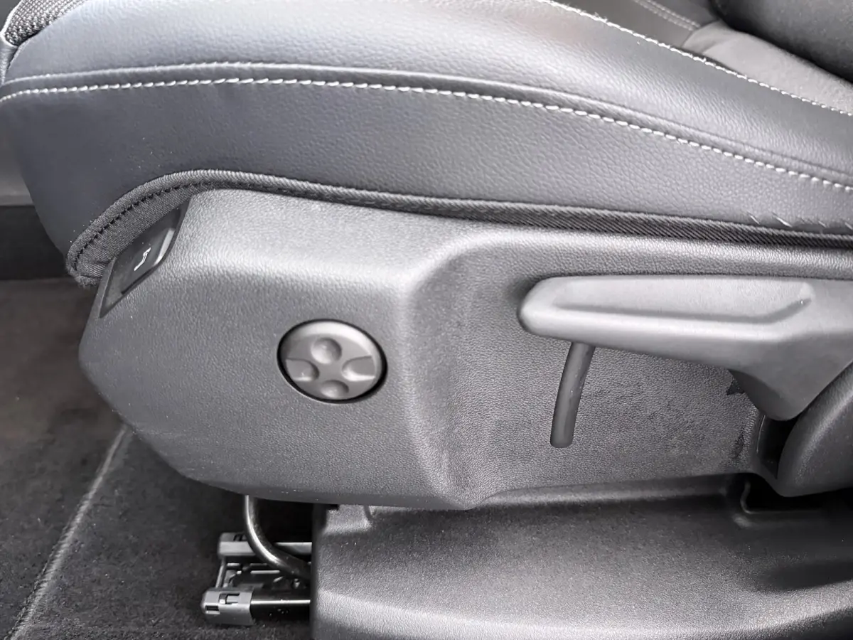 1.6 Turbo Plug-In Hybrid GS Line | Adaptieve Cruise Control | Stoel en stuurwiel verwarming | | Achteruitrijcamera | Afwijkende dakkleur | Apple Carplay/Android Auto|telefoonintegratie premi