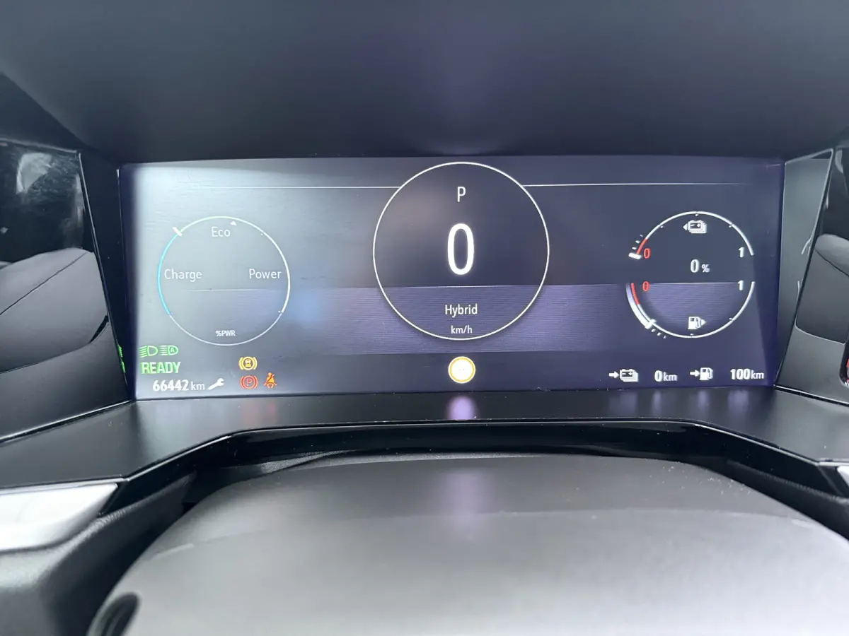 1.6 Turbo Plug-In Hybrid GS Line | Adaptieve Cruise Control | Stoel en stuurwiel verwarming | | Achteruitrijcamera | Afwijkende dakkleur | Apple Carplay/Android Auto|telefoonintegratie premi