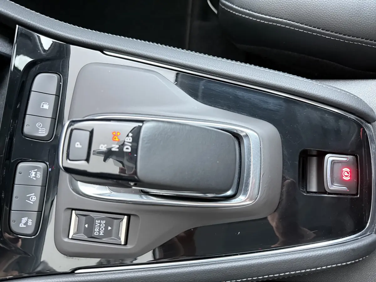 1.6 Turbo Plug-In Hybrid GS Line | Adaptieve Cruise Control | Stoel en stuurwiel verwarming | | Achteruitrijcamera | Afwijkende dakkleur | Apple Carplay/Android Auto|telefoonintegratie premi