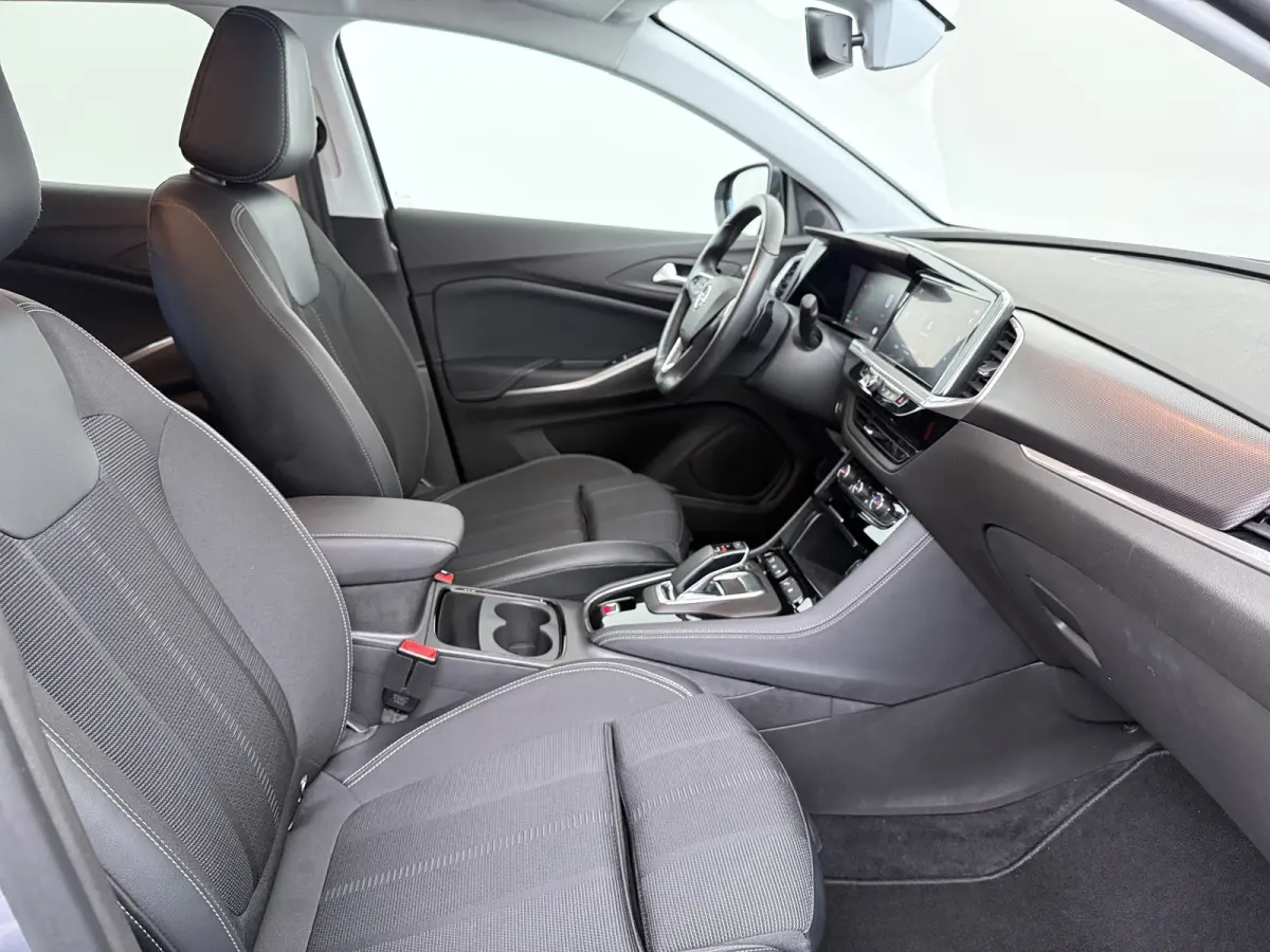 1.6 Turbo Plug-In Hybrid GS Line | Adaptieve Cruise Control | Stoel en stuurwiel verwarming | | Achteruitrijcamera | Afwijkende dakkleur | Apple Carplay/Android Auto|telefoonintegratie premi