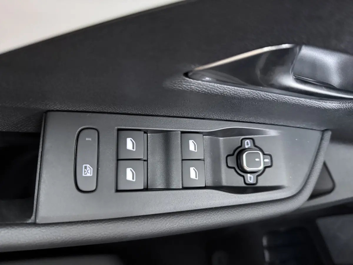 Business Edition | ND | 11 kW boordlader (3-fase) | Achteruitrijcamera | Adaptive Cruise Control