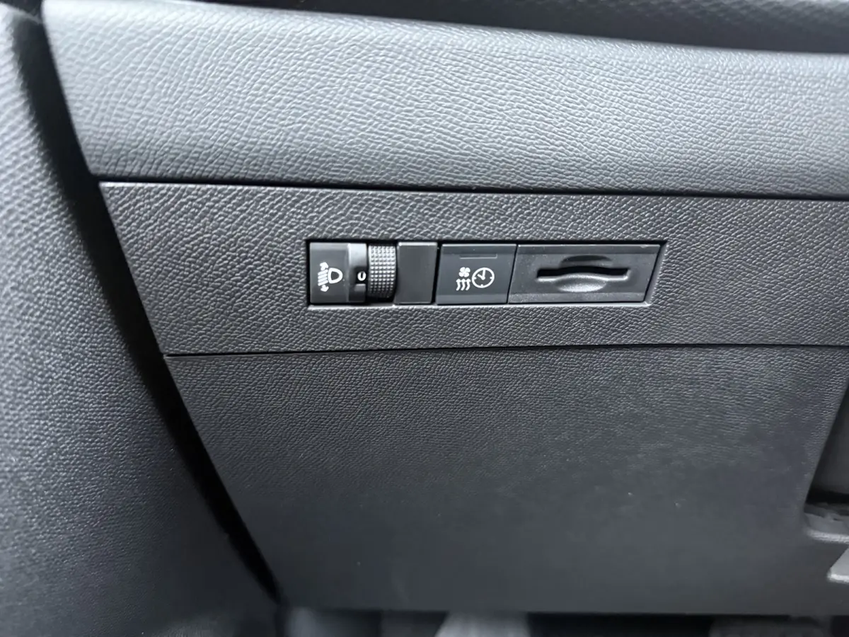Business Edition | ND | 11 kW boordlader (3-fase) | Achteruitrijcamera | Adaptive Cruise Control