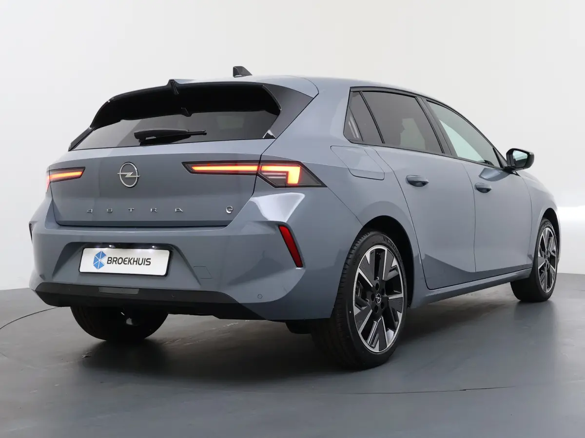 Business Edition | ND | 11 kW boordlader (3-fase) | Achteruitrijcamera | Adaptive Cruise Control