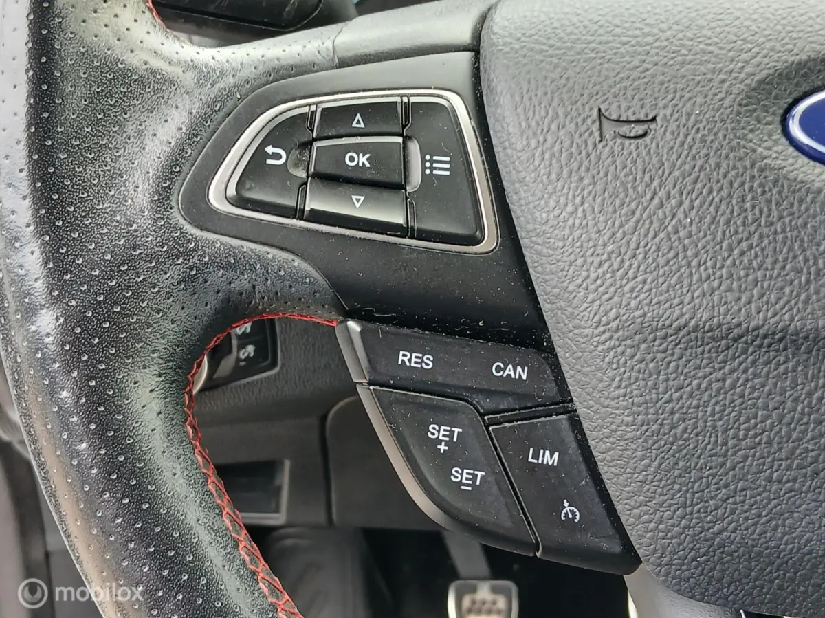 1.0 EcoBoost ST-Line 140 PK