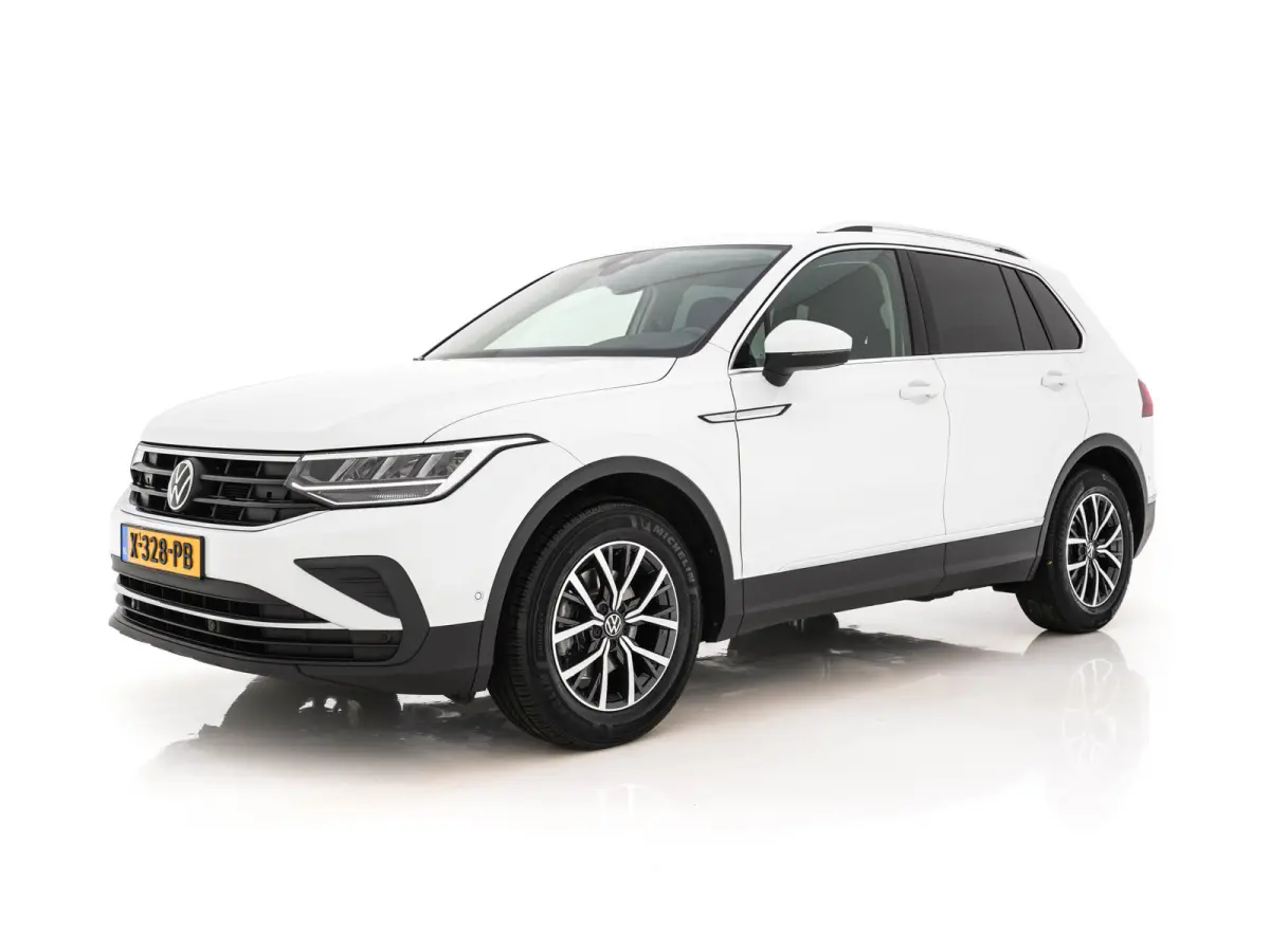 1.5 TSI Life Business Mild-Hybrid (INCL-BTW) Aut. *FULL-LED | ERGONOMIC-SPORTSEATS | KEYLESS | DAB | CARPLAY | ADAPTIVE-CRUISE | PRIVACY-GLASS | NAVI-FULLMAP | DIGI-COCKPIT | SHIFTPADDLES | 