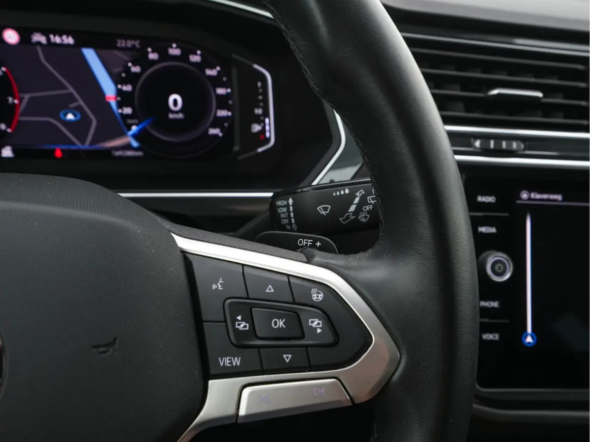 1.5 TSI Life Business Mild-Hybrid (INCL-BTW) Aut. *FULL-LED | ERGONOMIC-SPORTSEATS | KEYLESS | DAB | CARPLAY | ADAPTIVE-CRUISE | PRIVACY-GLASS | NAVI-FULLMAP | DIGI-COCKPIT | SHIFTPADDLES | 