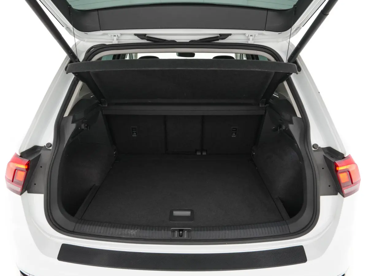 1.5 TSI Life Business Mild-Hybrid (INCL-BTW) Aut. *FULL-LED | ERGONOMIC-SPORTSEATS | KEYLESS | DAB | CARPLAY | ADAPTIVE-CRUISE | PRIVACY-GLASS | NAVI-FULLMAP | DIGI-COCKPIT | SHIFTPADDLES | 