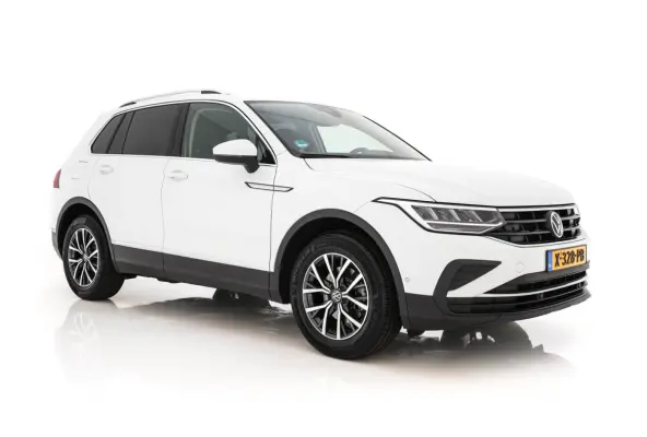 1.5 TSI Life Business Mild-Hybrid (INCL-BTW) Aut. *FULL-LED | ERGONOMIC-SPORTSEATS | KEYLESS | DAB | CARPLAY | ADAPTIVE-CRUISE | PRIVACY-GLASS | NAVI-FULLMAP | DIGI-COCKPIT | SHIFTPADDLES | 