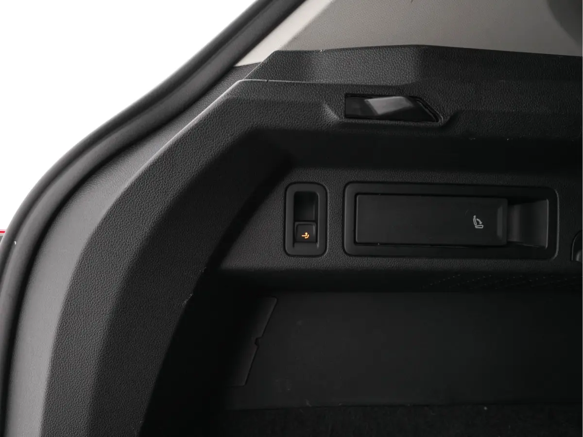 1.5 TSI Life Business Mild-Hybrid (INCL-BTW) Aut. *FULL-LED | ERGONOMIC-SPORTSEATS | KEYLESS | DAB | CARPLAY | ADAPTIVE-CRUISE | PRIVACY-GLASS | NAVI-FULLMAP | DIGI-COCKPIT | SHIFTPADDLES | 